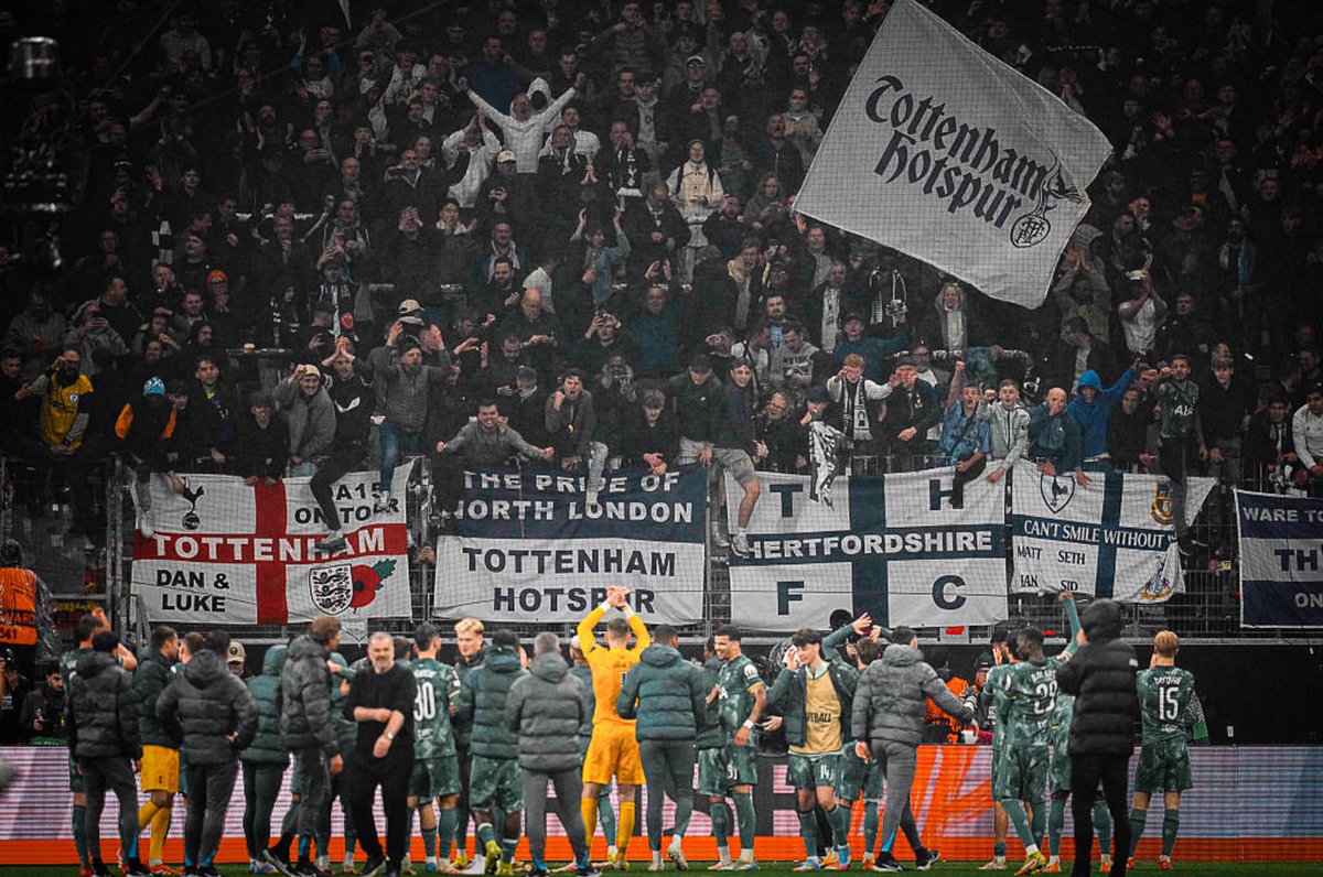 SpursArmyTweets's tweet image. 🚨 NEW: #thfc have asked fans to send their Spurs flags to the Club, so they can be hung around all stands at the Tottenham Hotspur Stadium. 🏳️

The Club have also confirmed an “Early Bird Offer” on drinks will be available for the Leeds match.