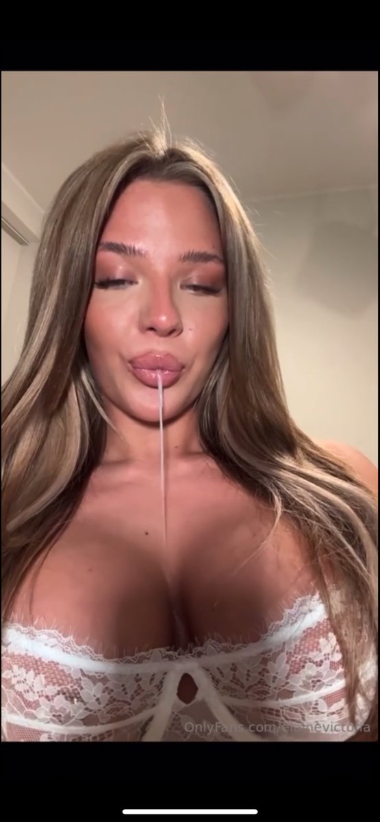 Mark022xf's tweet photo. Elaine victoria Onlyfans leaks schreibt/ DM me😛😛 #onlyfans #nudes #fyp https://t.co/ABBKADSaHc