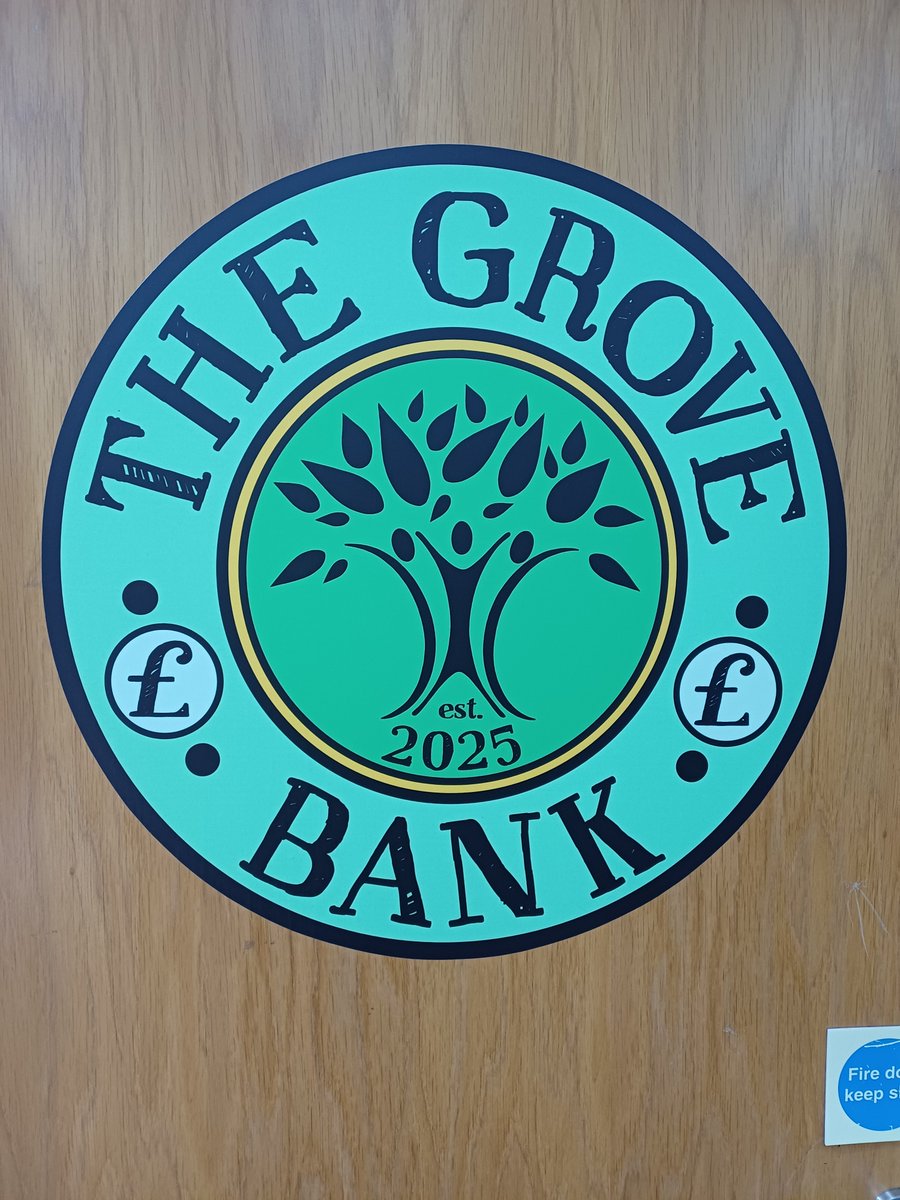 LozellsWMP's tweet image. Well done everyone in years 5 and 6 @ Grove Primary.  You listened and interacted well with the SIPO who was talking about the dangers of knife crime.  This session is not to scare students but to make them resilient to some of the local issues. #KnifeCrime