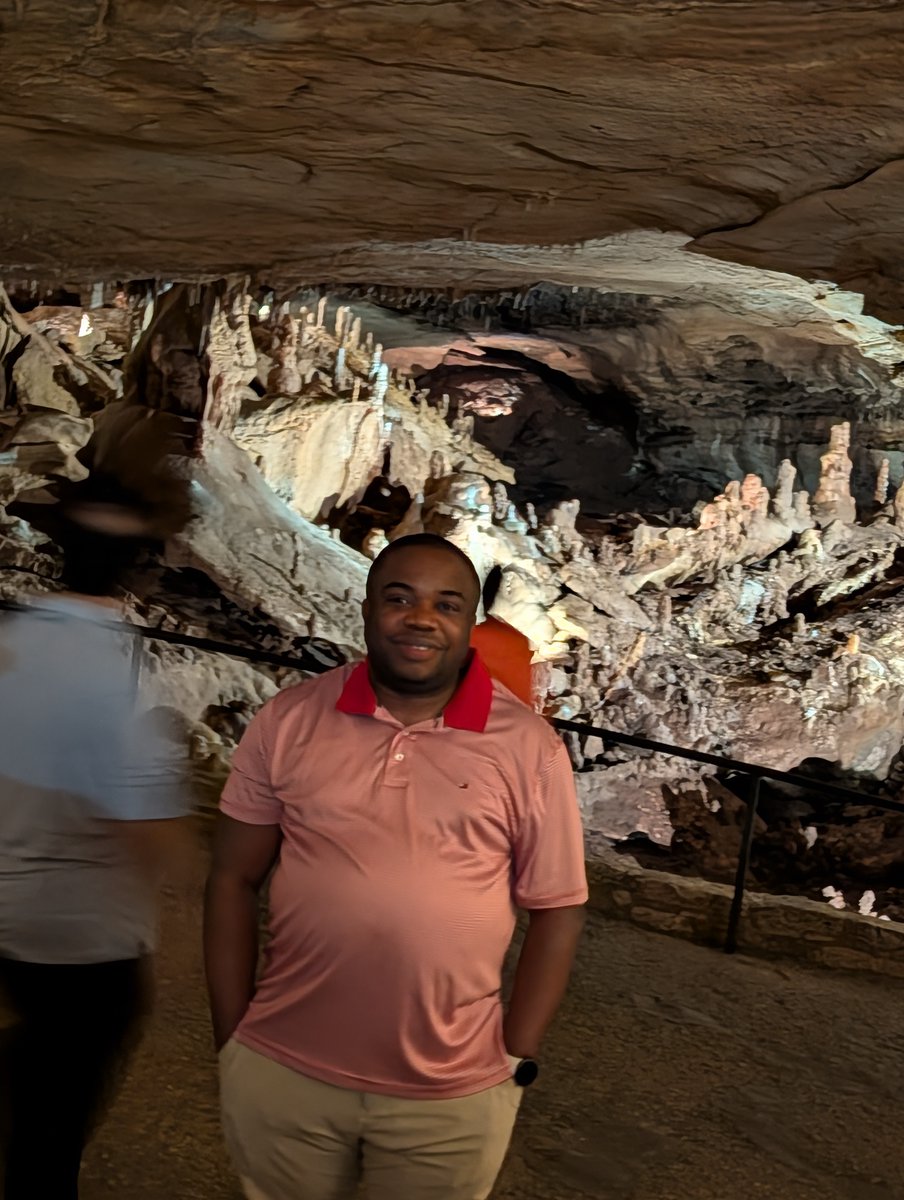 Chijistar's tweet image. Texas is more than a big state—it’s a deep one. From the State Capitol to 160ft below at Inner Space Cavern, there's always more beneath the surface.

bit.ly/429QvUA

#Texas #Austin #Perspective #History #InnerSpaceCavern #ThinkBig #LearnAndBeCurious