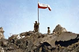 Michal7PL's tweet photo. @Ewa49827978 #KotwicaHistorii
#DzieńFlagi
#MojaFlaga
Polska flaga - Monte Cassino 🇵🇱 https://t.co/c0069fr604