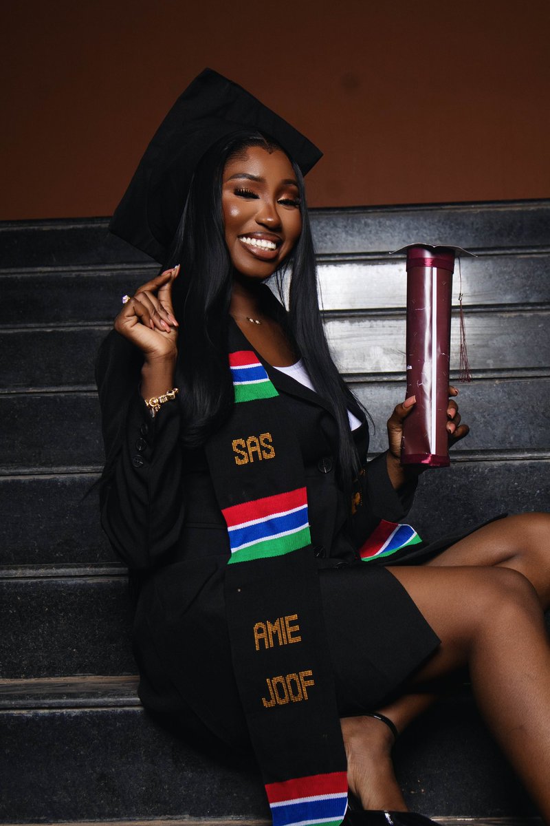 AmieJoof3's tweet photo. We Made it! 🎓🥳💕 https://t.co/3Snk3My08Q