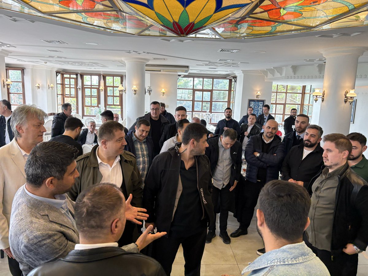 DemardIstanbul1's tweet photo. Demard İstanbul Yönetim Kurulu Olarak;
Marmaray Yolcu Hizmetleri Müdürlüğü'nde görevli Makinist arkadaşlarımız ile kahvaltı organizasyonu düzenledik.
Toplantıda iş yeri hakkında isteklerimizi ve sorunlarımızı dile getirdik. https://t.co/FFYWkvsS6B