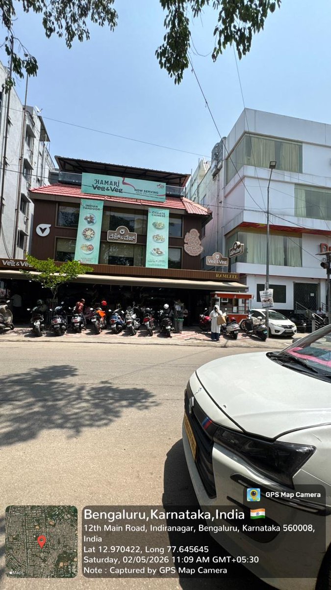 AmenitiesSocial's tweet photo. Despite repeated complaints raised by citizens, offenders get away scot-free! Do authorities even care about pedestrian rights? @GBAChiefComm @bykarthikreddy @jbnagartrfps @CPBlr @DKShivakumar @TOIBengaluru @DeccanHerald @THBengaluru @News_Minute https://t.co/NKSicKBfGW