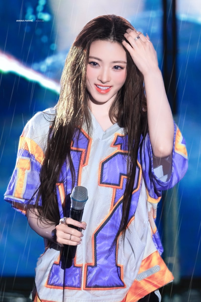 레이트드 tweet media