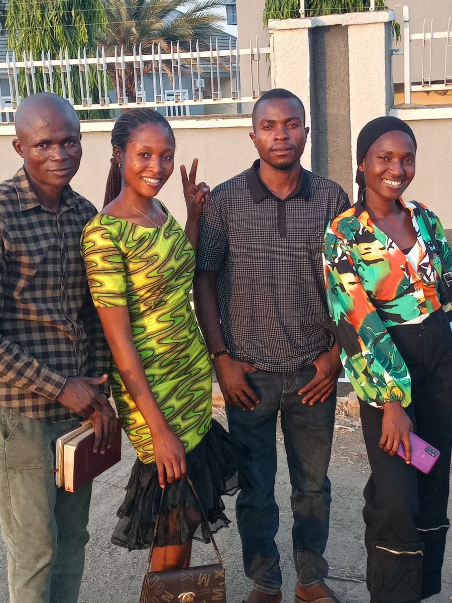 NikeEdeh14711's tweet photo. Na so NYSC pack me and my four course mates go one state and LGA 

They are the reason why I am mote comfortable in this foreign land

#MyNyscJourney
#CorpersDiary
#NaijaCorper
#CreatorsInsearch https://t.co/Rz0jfm4uQP
