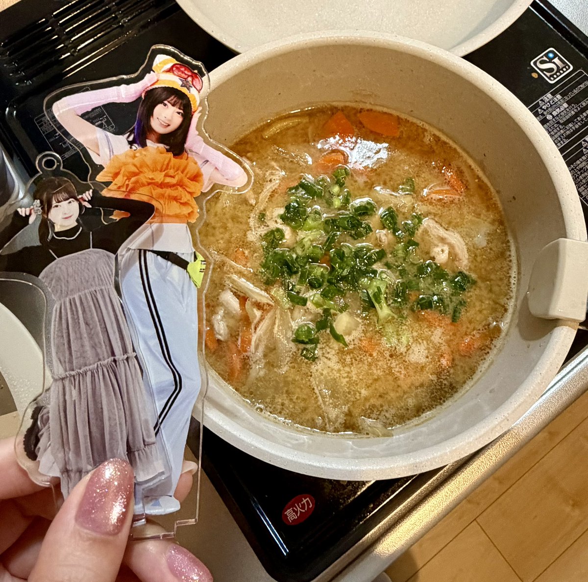 87x22_1217's tweet image. 普通にあり得ん量の豚汁できて笑ってるし、アクとか適当にしか取らないズボラなので絵面汚いけど味は間違いないです🙂‍↕️👍🏻
#ハンナ親衛隊 #HANNA #ホワスピ