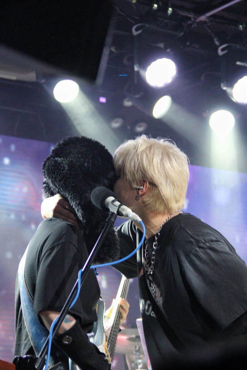 260502 STUDIO WE : LIVE #7

둘이 뭐해? 👀

#용훈 #YONGHOON #기욱 #GIUK #원위 #ONEWE
