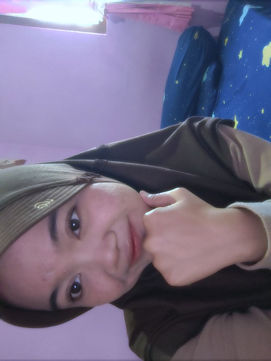 sya tweet media
