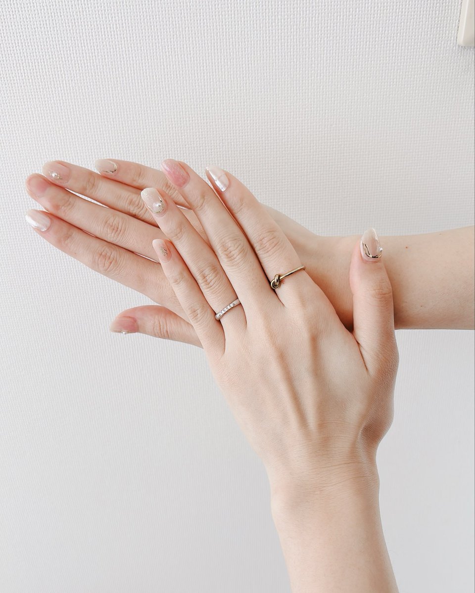 AekaHand's tweet photo. ①姉にケアとohoraつけてあげた💅
②サイズアップした結婚指輪受け取り
つやっつやで帰ってきた💍✨
③ピンキーリング購入 #購入品 https://t.co/MYfs9Iq4yk