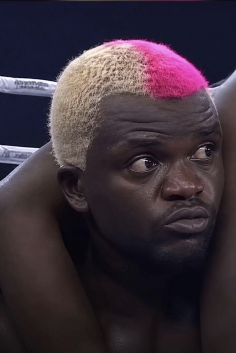KleverIkell's tweet photo. @Zlatan_Ibile Someone should help me hand Dey meet me 😂😂 https://t.co/jzPdjivGCH