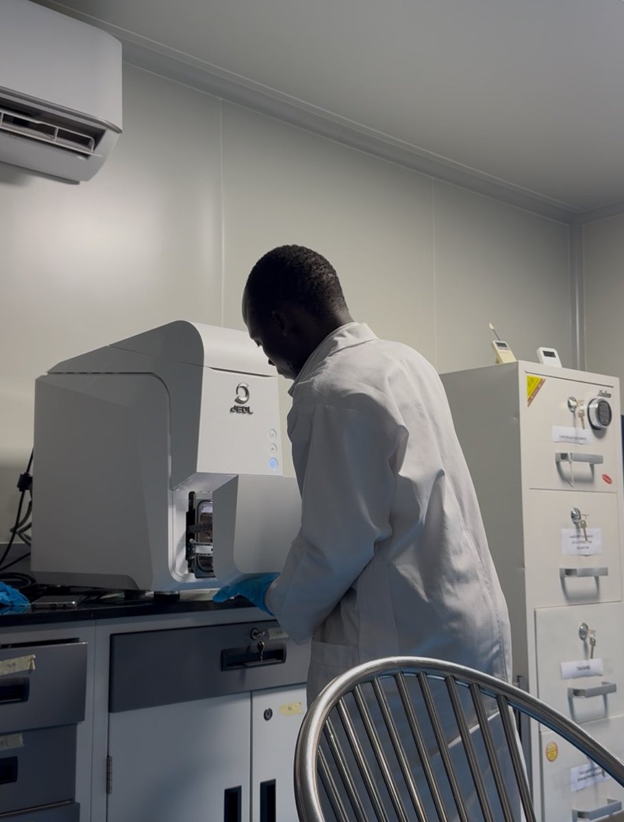 9starPharmacist's tweet image. Nothing beats owning your own equipment.  
No more sending samples abroad, waiting weeks, and still getting poor results.  

When it’s yours, you control the time, the process, and the outcome.  

We’re not fully equipped yet, but we keep moving💪💪💪
#Research #Pharmacist