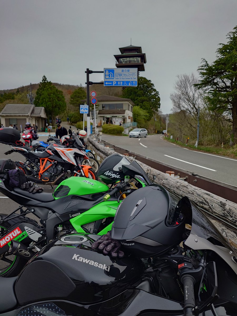 KsK__SSSS's tweet photo. ツレの6R納車おめでとうからの、即🐉連行！笑 https://t.co/XMSRuYdnht