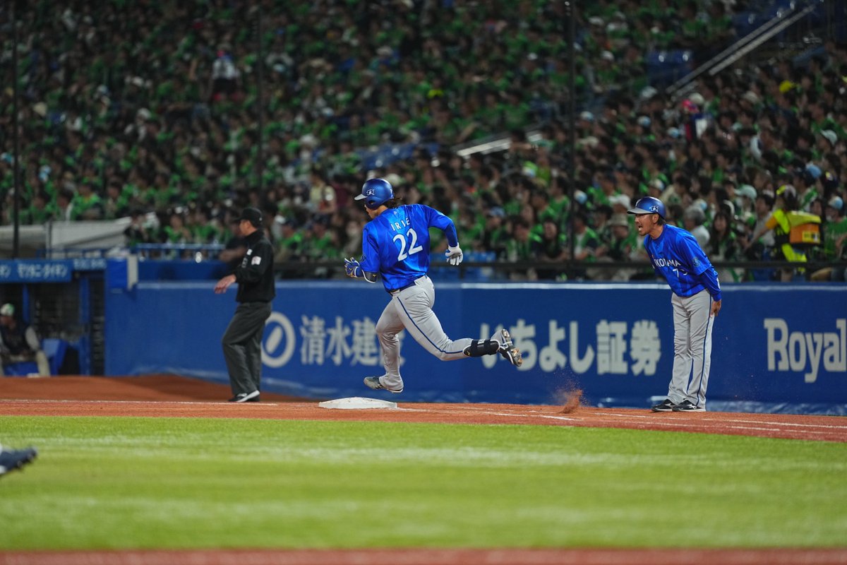横浜DeNAベイスターズ tweet media