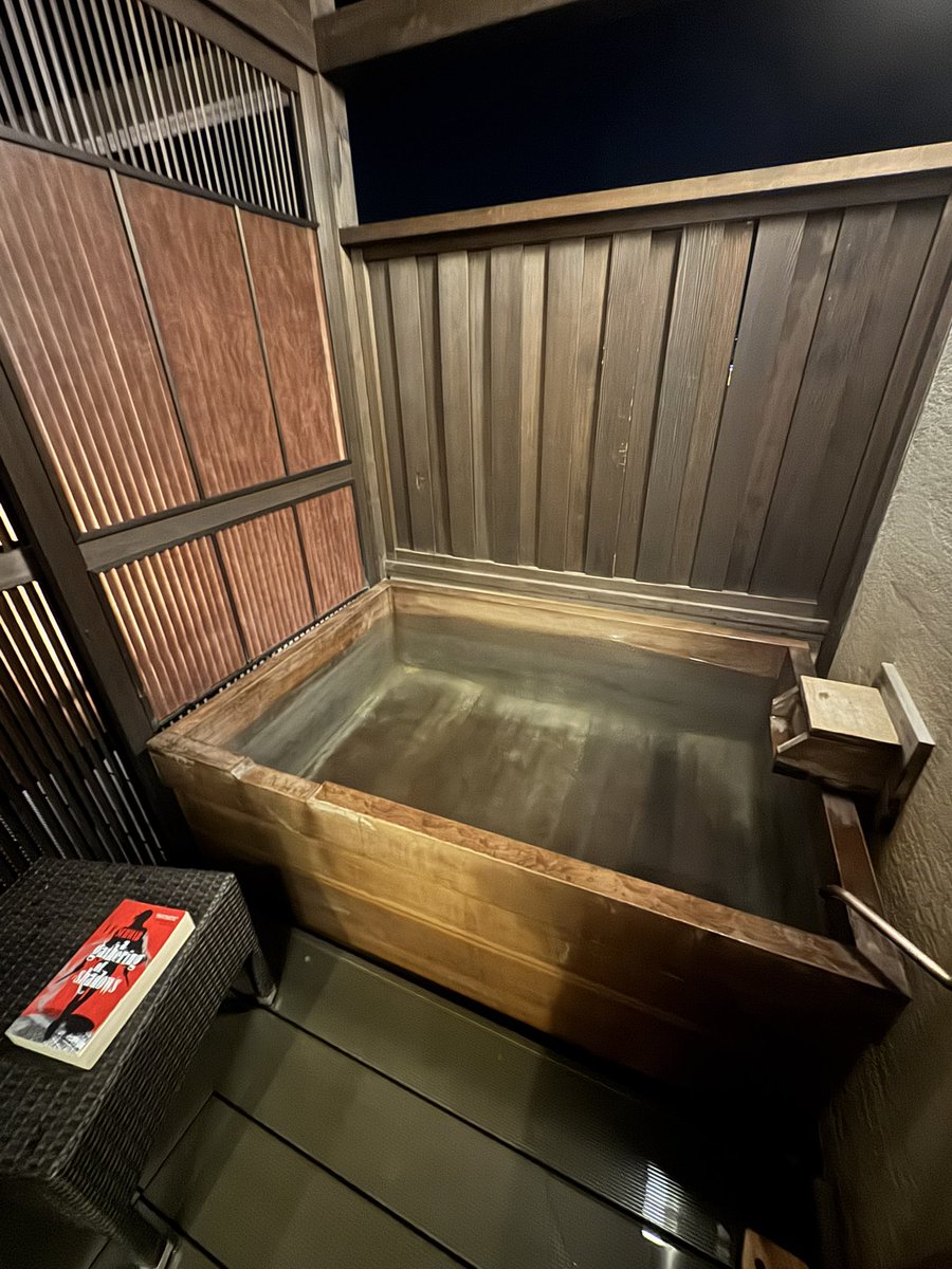 bbeesaur's tweet photo. set up for tonight 👍🏼 https://t.co/ulvXspsE7M