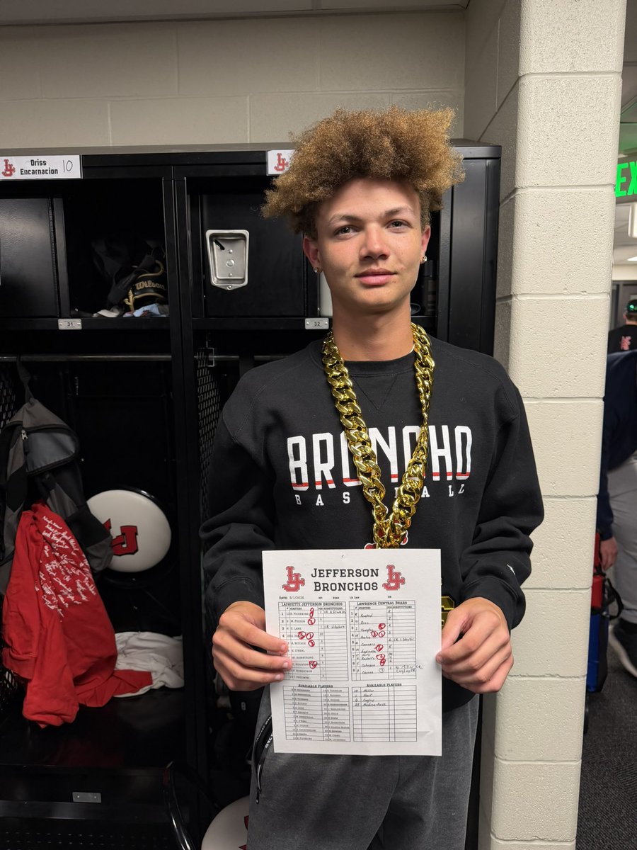 LJ_Baseball's tweet photo. Last night’s #dawg chain winner in a tightly contest 3-2 victory over Lawrence Central was Kyle O’Neal (2B). 

Kyle went 2-2 at the plate with a timely sac bunt. Also, Kyle made two big defensive plays that said multiple runs! https://t.co/pTU79TC2PY