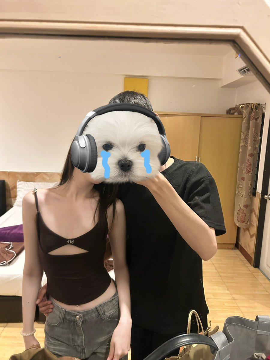 23/26 couple tweet media