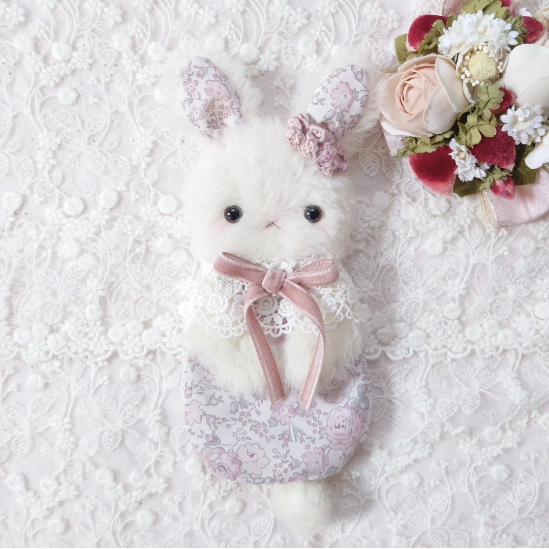 おすましうさちゃんのポーチが生まれました🐰🐰🐰 5月23日(土)24日(日