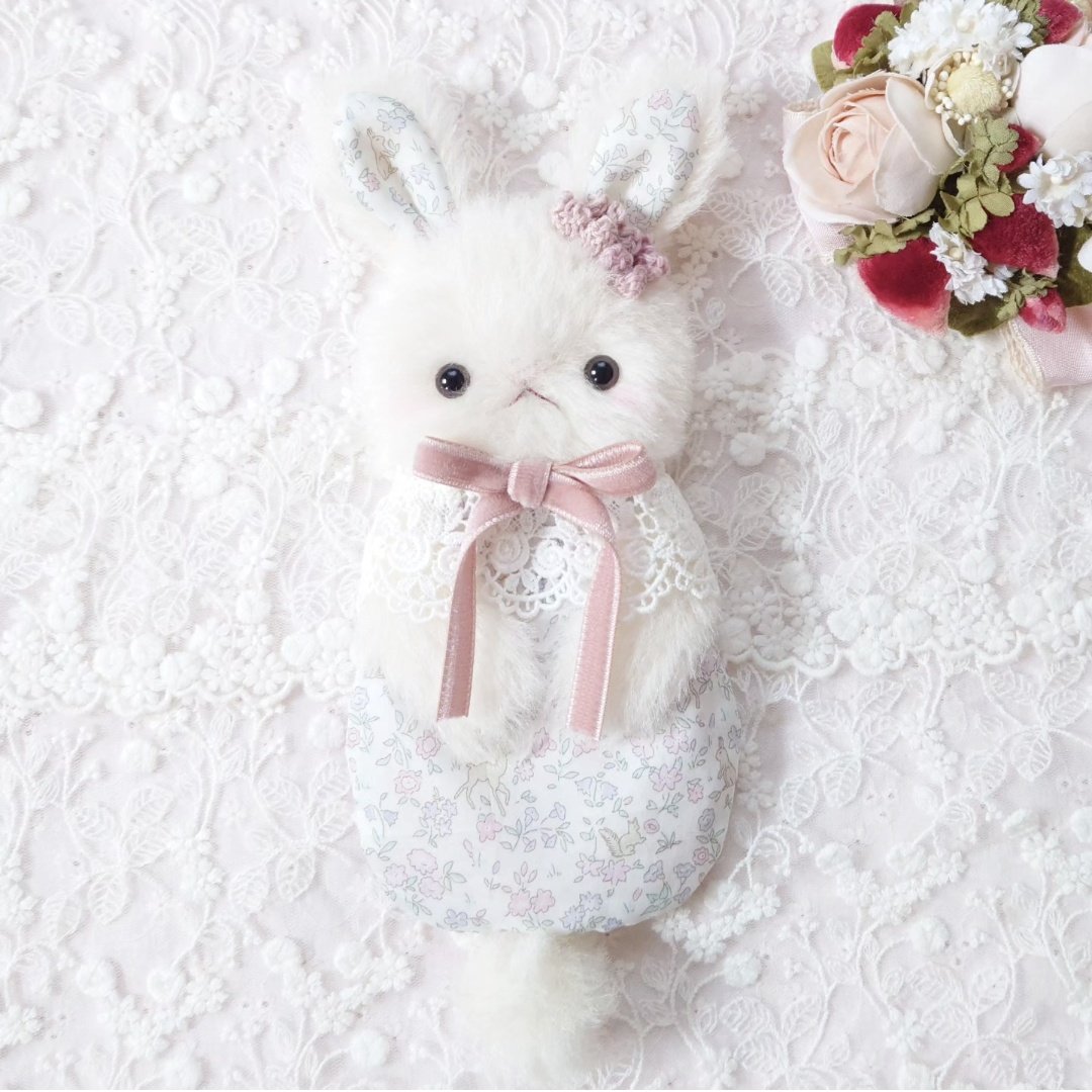 おすましうさちゃんのポーチが生まれました🐰🐰🐰 5月23日(土)24日(日
