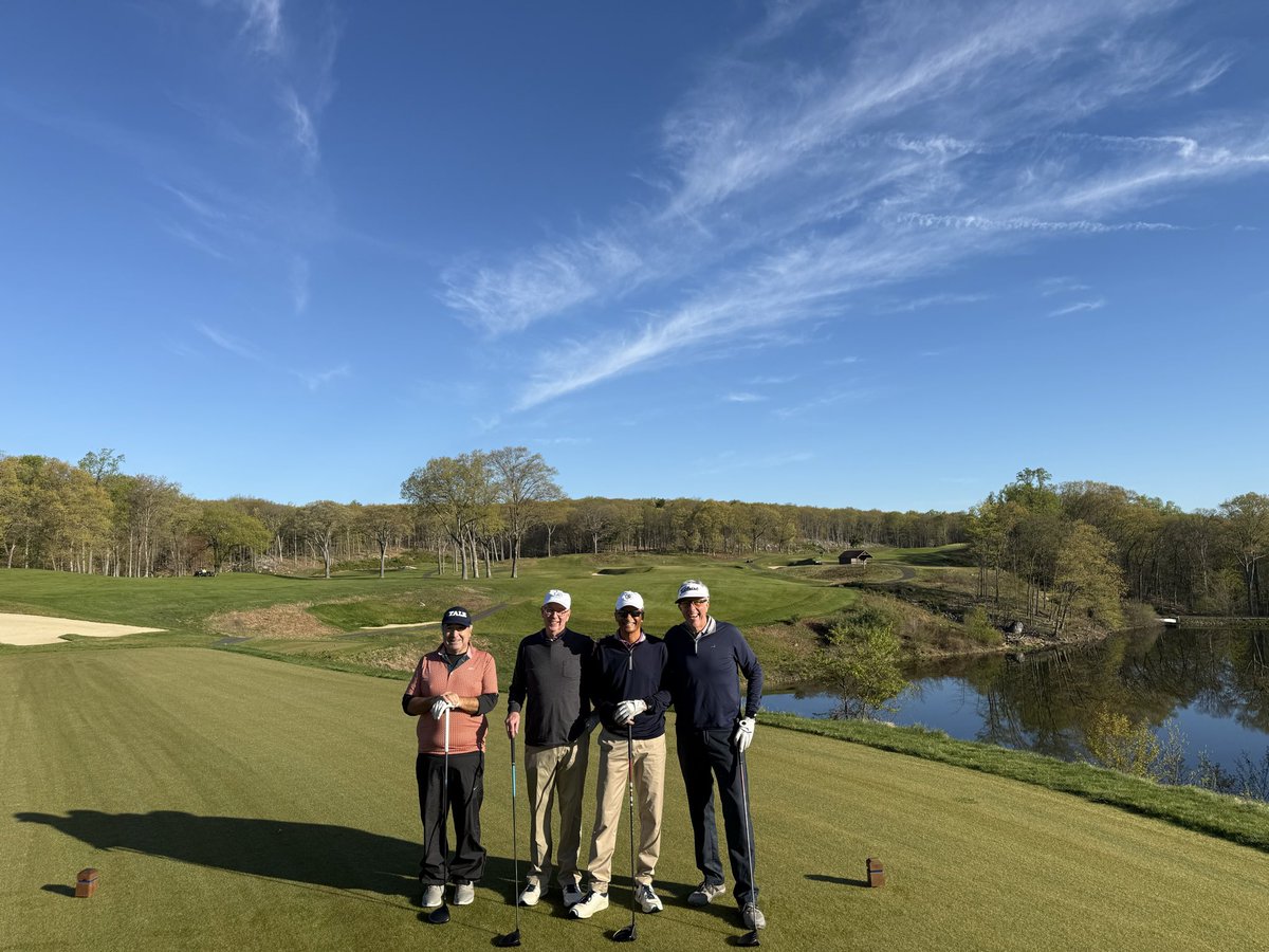 Yale Golf Course tweet media