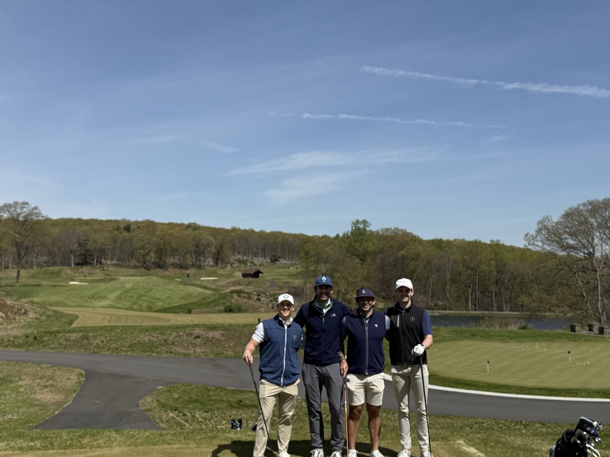 Yale Golf Course tweet media