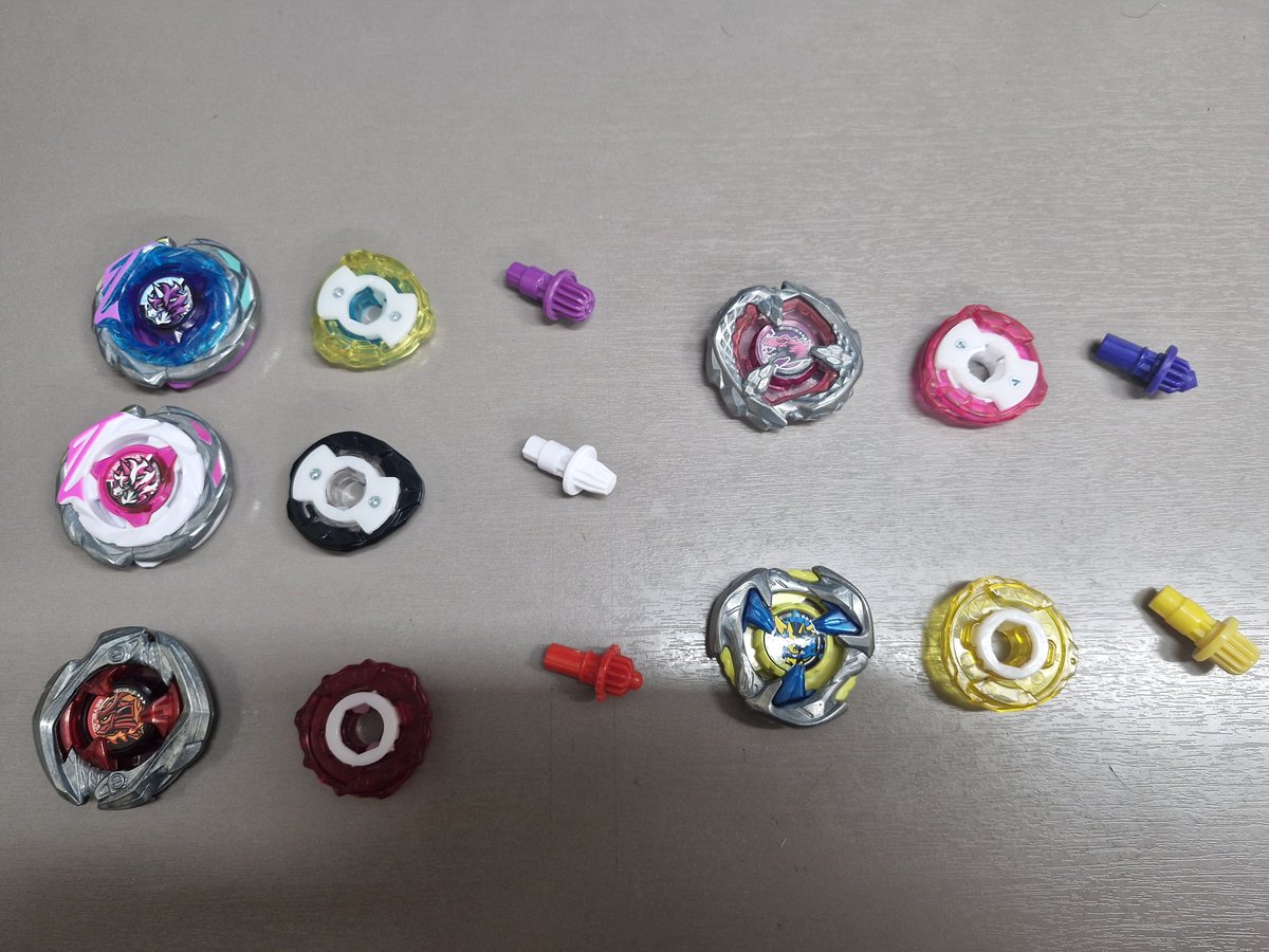 NaDaAMiDe's tweet photo. 01 = 1
02 = 2
03 = 3
04 = 2
05 = 2
06 = 0

나에게 왜 이런 시련을...

#ベイブレードＸ #BEYBLADEX https://t.co/l6Tst5m10M