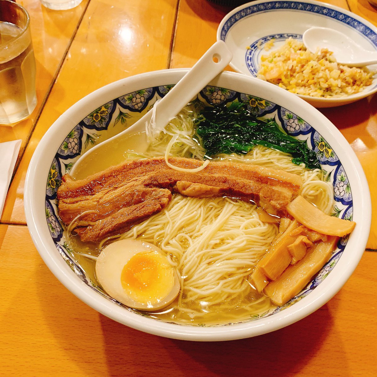 ŧ‹
