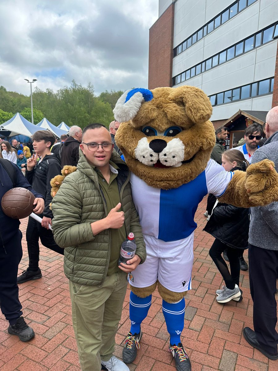 BRFCTrust's tweet photo. 🐶 Rover the Dog is out and about around the stadium - add your photos below 📸

@Rovers_Matchday | @EFL_Community | #brctmatchday | @Rovers https://t.co/OiClv0A3On