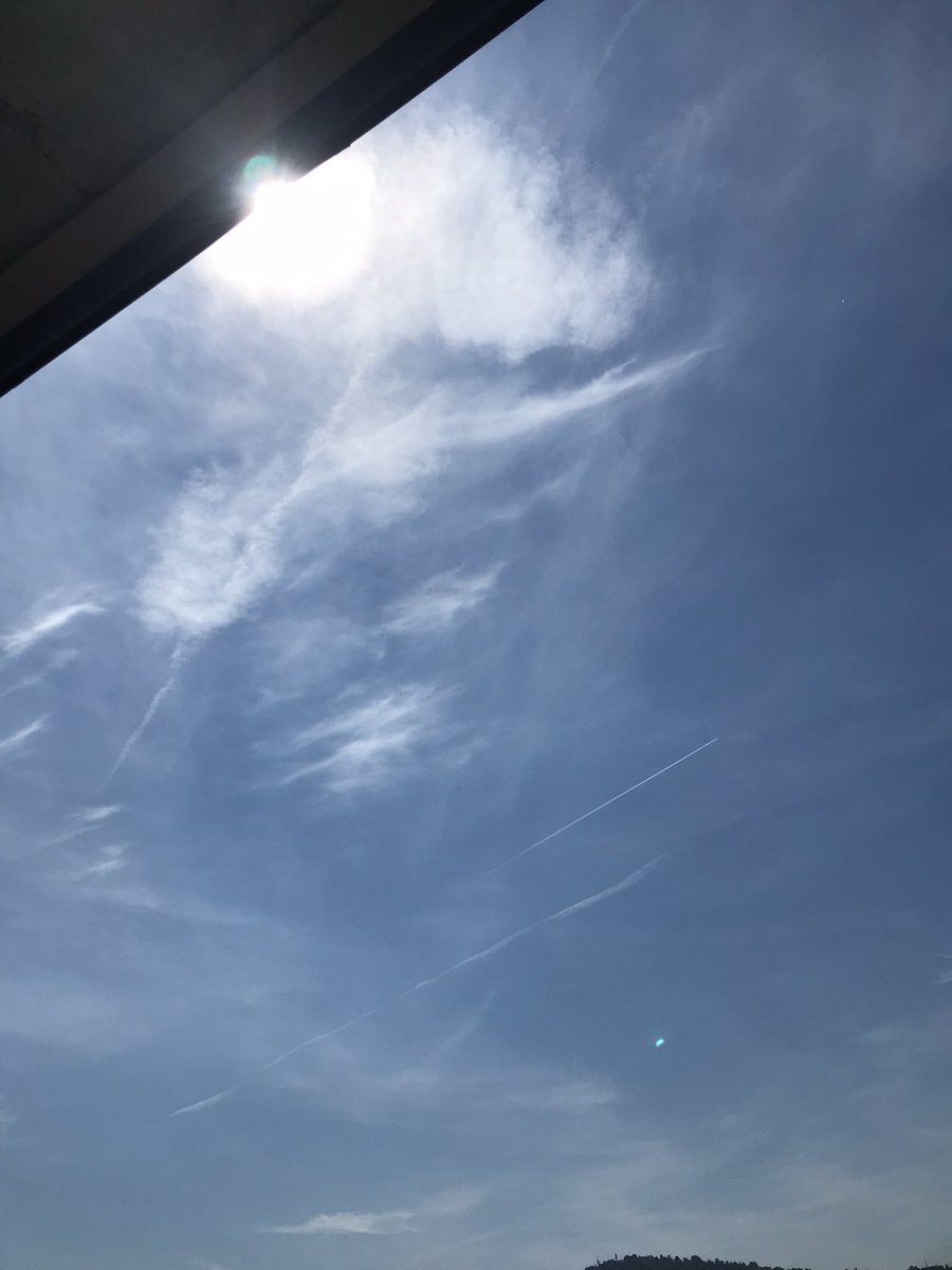 VPrivaci's tweet image. Aggiornamento 
#chemtrails
#bastardi