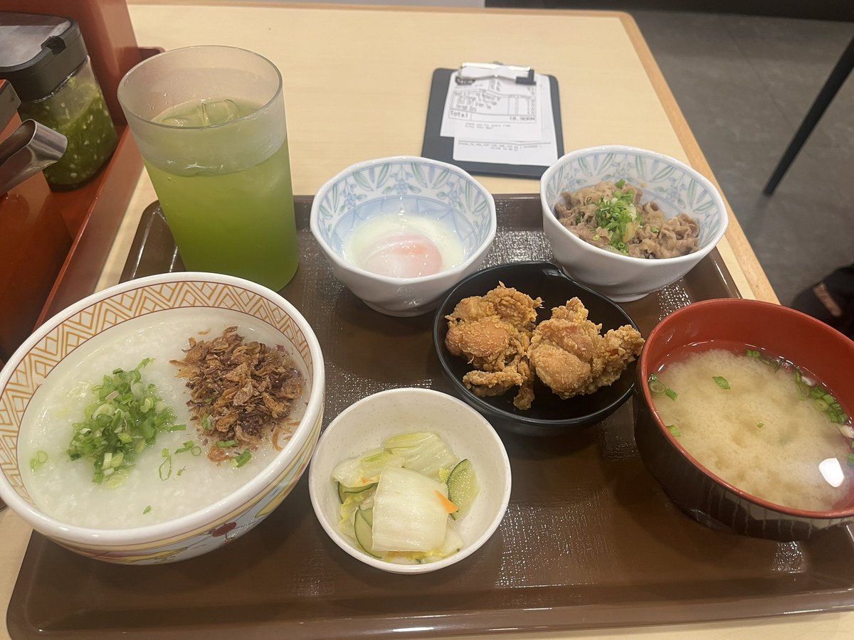 sirobatooo's tweet photo. 3日間に渡って映画館に訪問 5件行ってきたーーなかったーー😭

TRXのラーメン田ぶし 美味しかったけど、どっかで食べた味やなって唐揚げは中の下
すき家のおかゆは珍しいww
 #田ぶし   #すき家 https://t.co/iElPk2wKeI