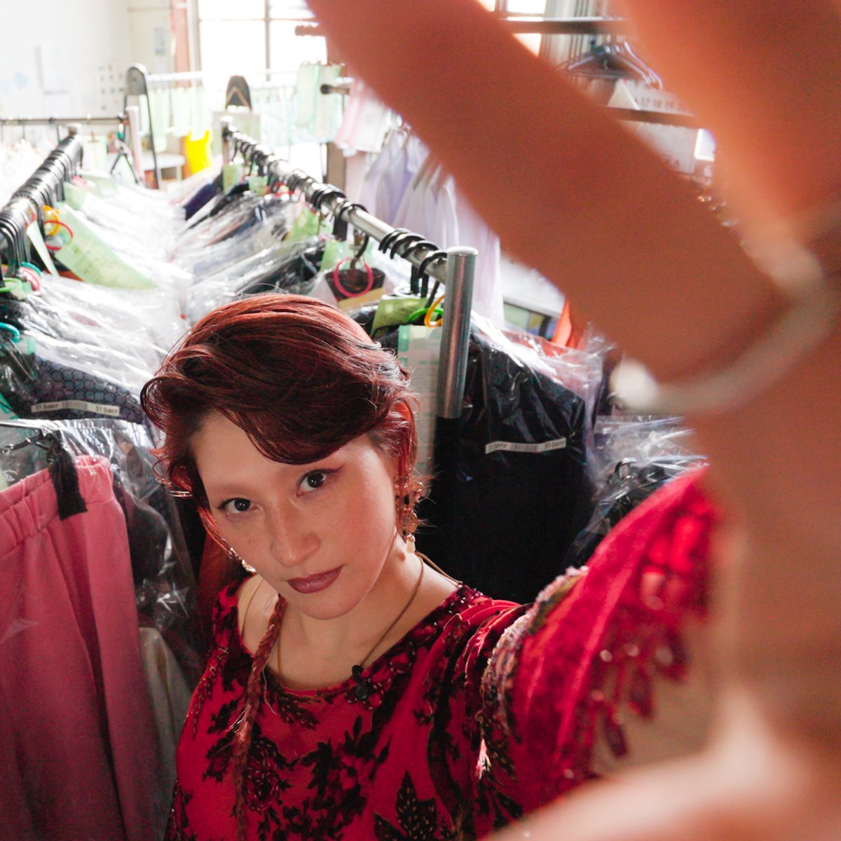 wwd_jp's tweet photo. 【話題記事】「WWDJAPAN」YouTube新連載「re:Wear」始動　第1回はコムアイが語る“手放さない服”の価値
#コムアイ #reWear
https://t.co/5IK4IFLonk https://t.co/KWXs9LeNeT