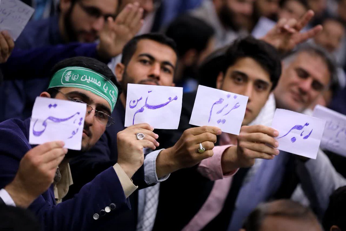 🌹روز معلم مبارک🌹

معلمان پایه‌ریز تمدن نوین
هستند؛ چون نیروی انسانیِ
شایسته اگر نباشد، تمدنی
به وجود نخواهد آمد. 

•شهیدامام‌خامنه‌ای•

 #معلم
 #روز_معلم