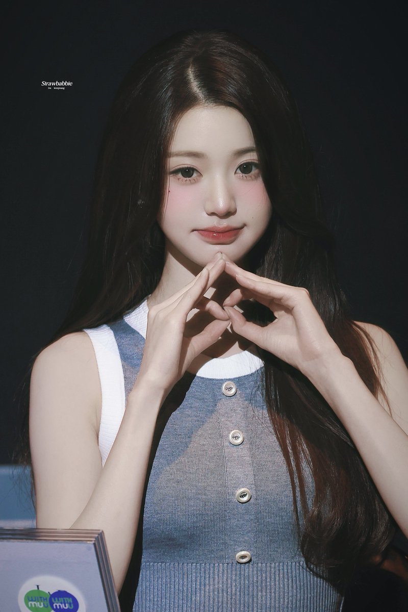 𝑺𝒕𝒓𝒂𝒘𝒃𝒂𝒃𝒃𝒊𝒆🍓 tweet media