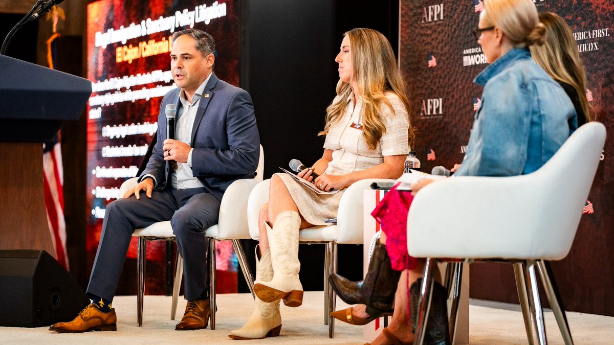 a1states's tweet photo. Strong states = Strong nation.

@A1Policy State Chapters had a strong presence in Fort Worth for our Policy Summit. 🇺🇸

This is what leadership looks like when states step up.
From local communities to the national stage, ideas are turning into impact. The next chapter starts now. 🇺🇸