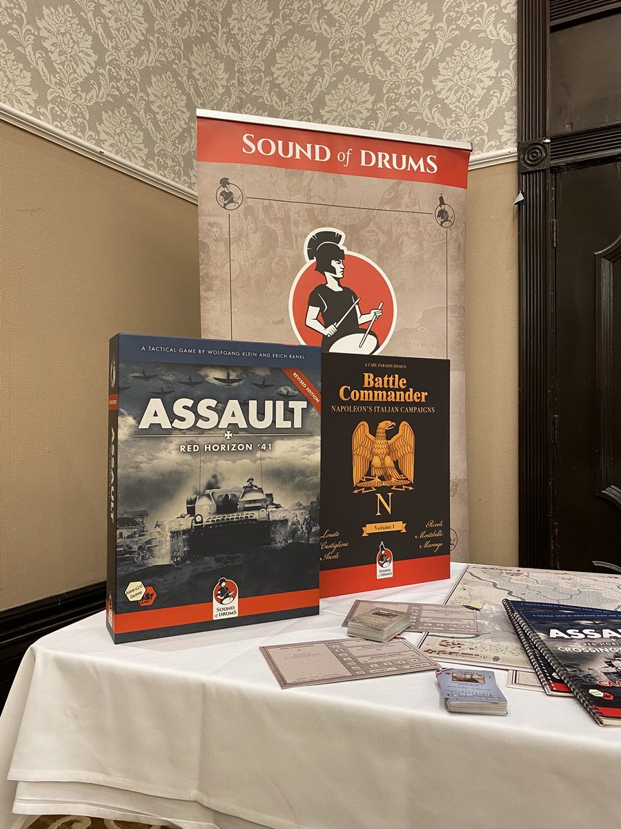 SoundofDrums22's tweet photo. Punchedcon, meeting the UK community ❤️. Thank you for your kind words, and your excitement. 
Aspern-E: Developper Trowbridge does a great job turning the topic into a “dramatic” game play experience. We show production copies of Quatre Bras, Model’s Counterattack, Brandywine. https://t.co/VQCOVveUbY