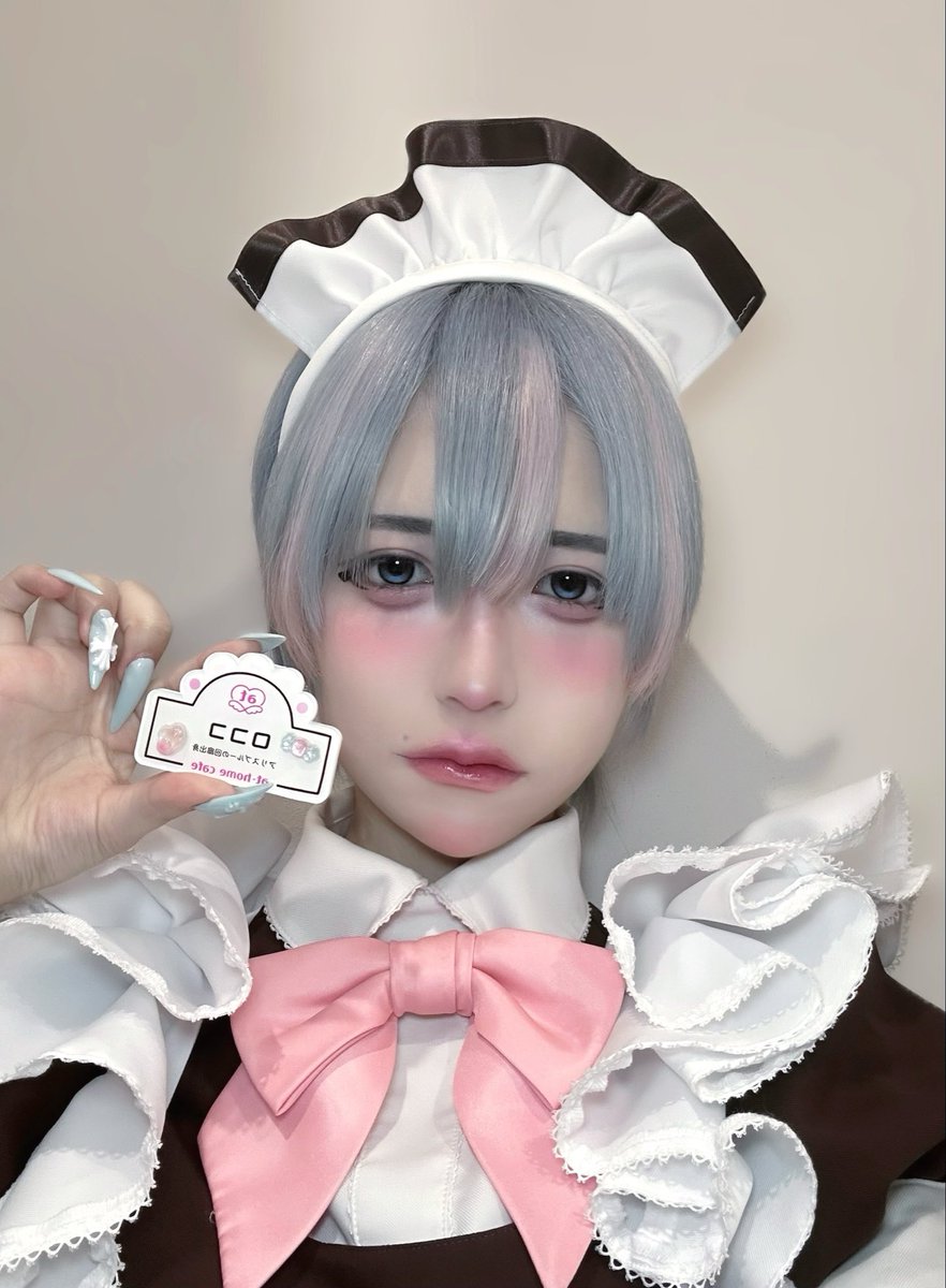 ロココ tweet media