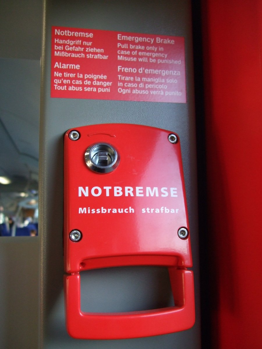 HotaruIto's tweet photo. @AfD_LV_SH Hinweis für die Zukunft:
Bei solch einem Vorfall DARF &amp; SOLLTE (sic!) die #Notbremse gezogen werden! Dafür ist die da und das darf auch ein Zeuge tun.
#emergency_break https://t.co/ZxH4tloqog