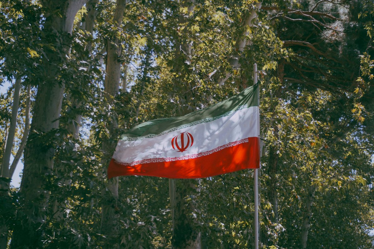 xavierfosterZX's tweet photo. TENSION: 🇺🇸🇮🇷 Trump administration faces potential escalation over Iran policy failures https://t.co/XANfPiOYs6