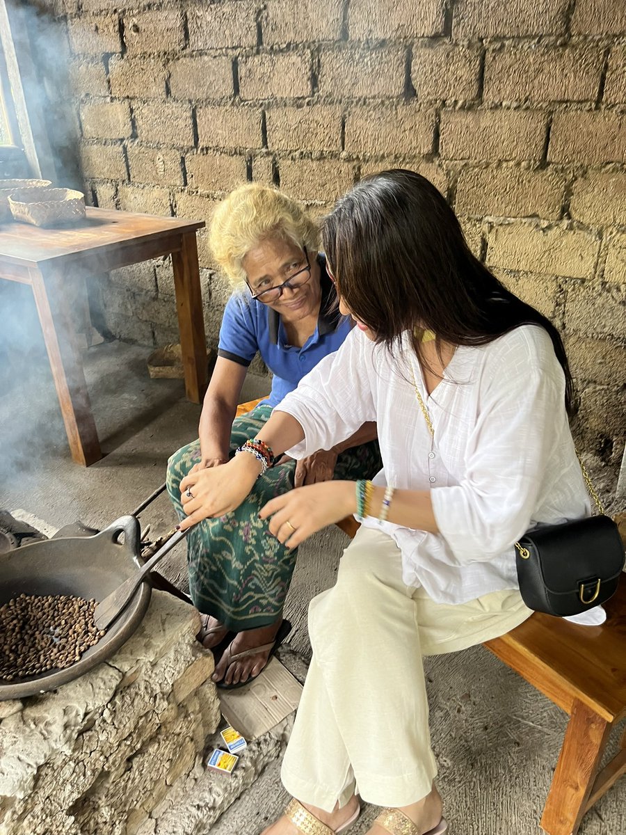 himadree's tweet image. #Throwback 
Travel bug bites yet again! 😻
#Coffeebreaks #Bali #Indonesia