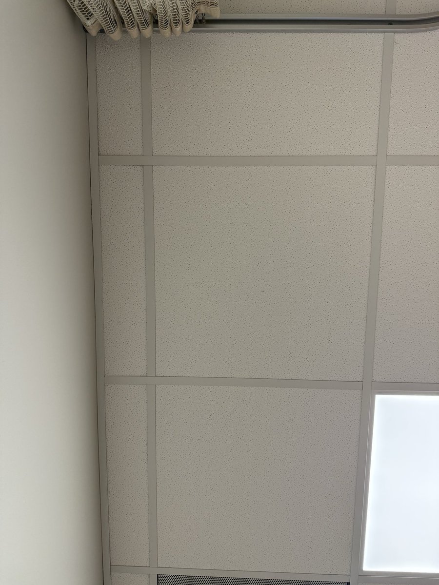 schizophobe's tweet photo. A little medical haiku for you:

Waiting for the doc
Should I count all of the tiles?
Or just count blessings

#haiku https://t.co/Ng9HSNQFu5