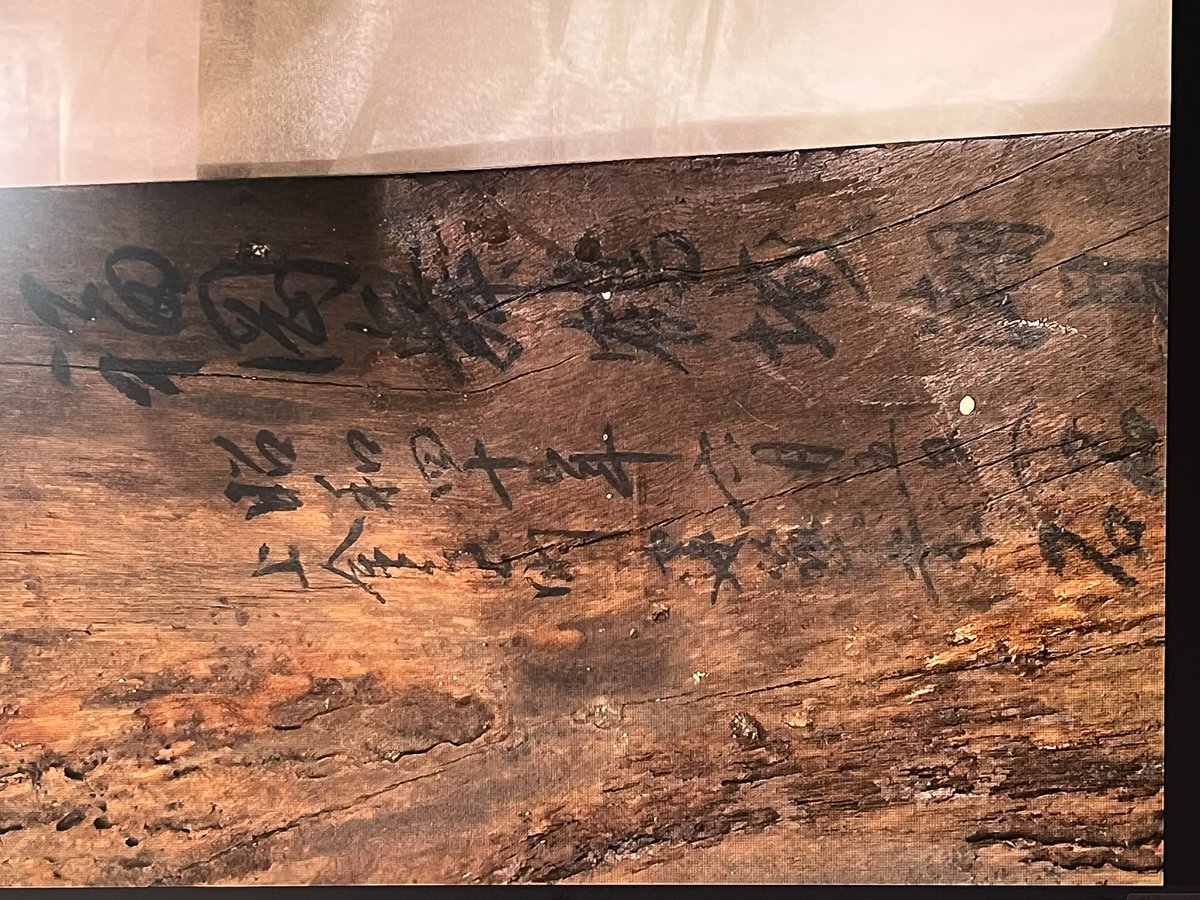 Masters_Kuni's tweet photo. 当時、福岡城の潮見櫓から出てきた先祖の棟札。
現在は防腐処理をして桐箱に入れて厳重に保管してます😊ちょっとだけ公開😊 https://t.co/PPyINkdhTm