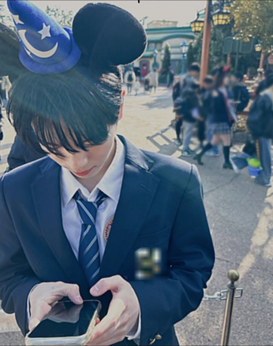 りー tweet media