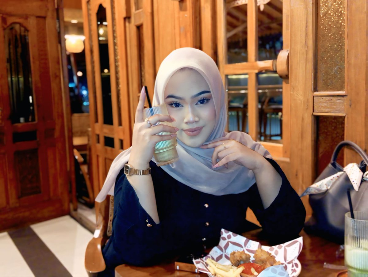 semogaakubahagia tweet media
