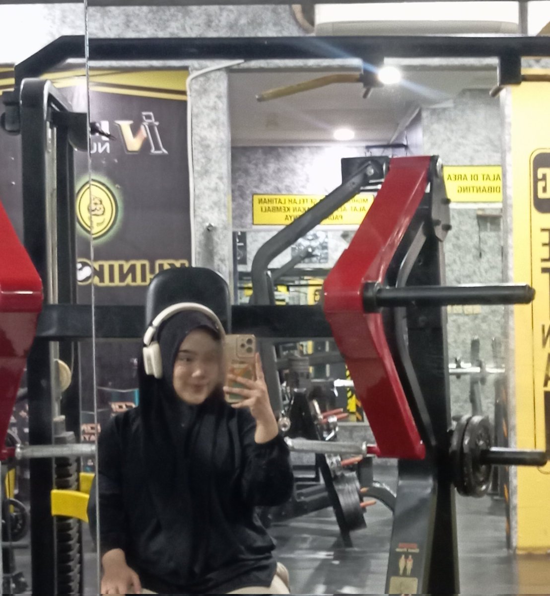 semogaakubahagia tweet media