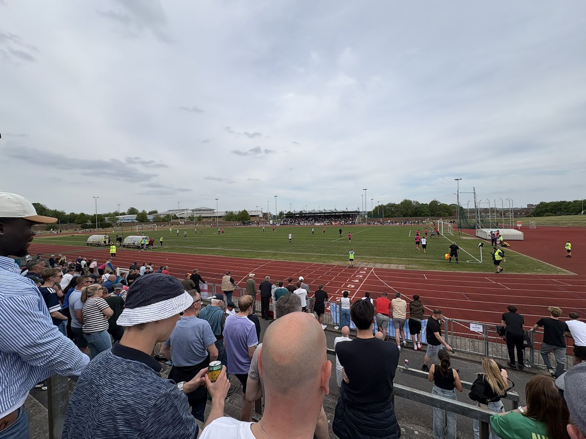 EmmaGroundGuide's tweet image. An amazing crowd of 1,616 were at The Meres as Grantham secured their return to step 4 at the fist attempt 

The play off final ends @granthamtownfc 2-0 @NewarkTownFC 

#nonleague #playoffs #groundhopping