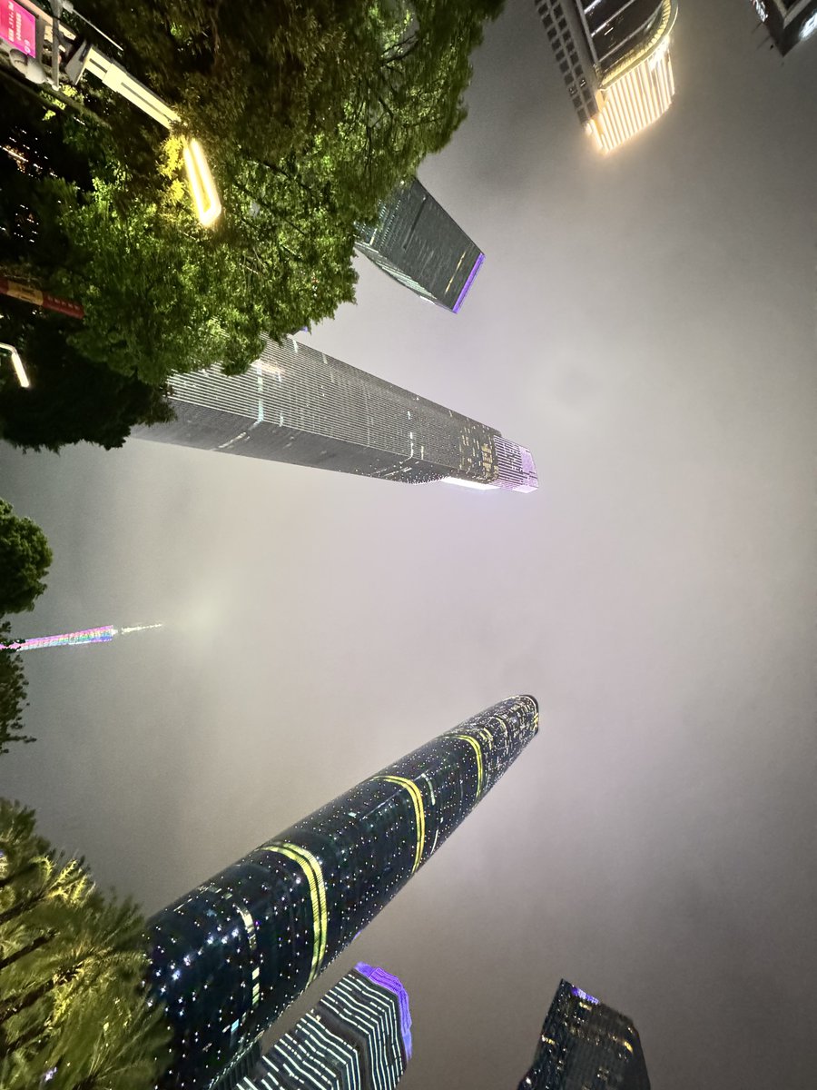 ApoStructura's tweet photo. This is what the city center of a megacity city should look like https://t.co/4lEUknArjf