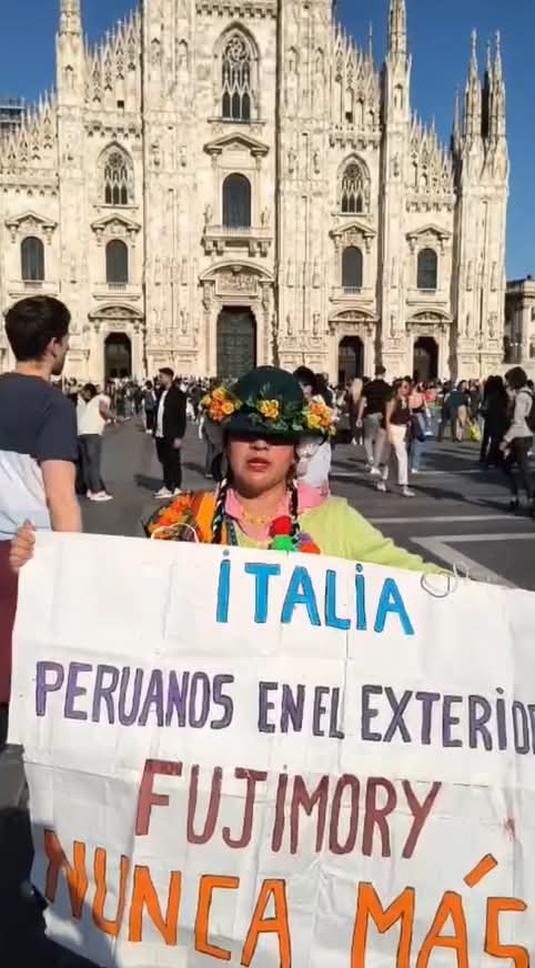 Los peruanos en él exterior dicen FUJIMORI NUNCA MÁSSSS, porque salieron cuando perdieron su trabajo en los 90 y en éstos 10 años con 8 presidentes, inestabilidad política económica y Jurídica, él Perú necesita desarrollarse sin Ratas Fujimoristas