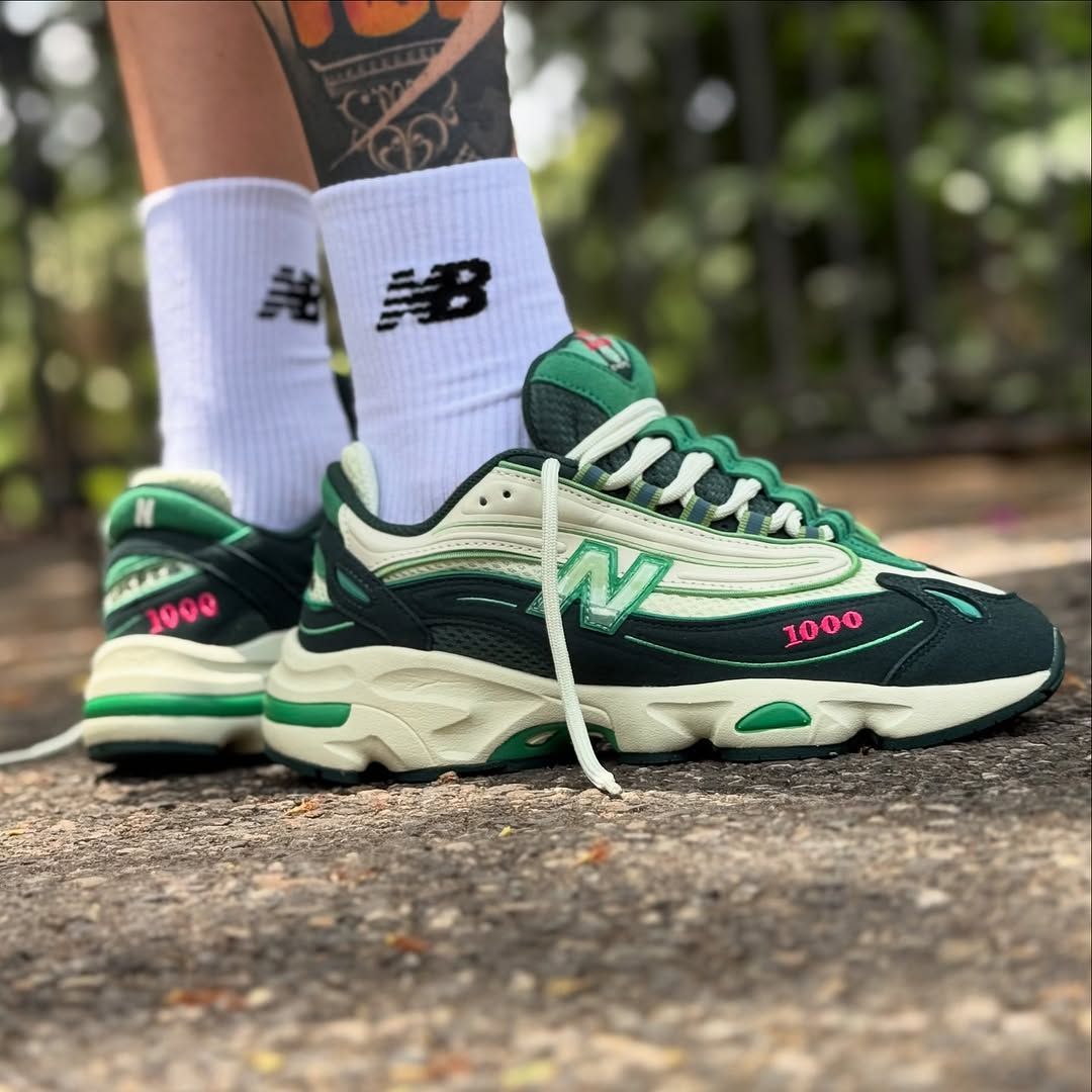 SneakerAlert tweet media