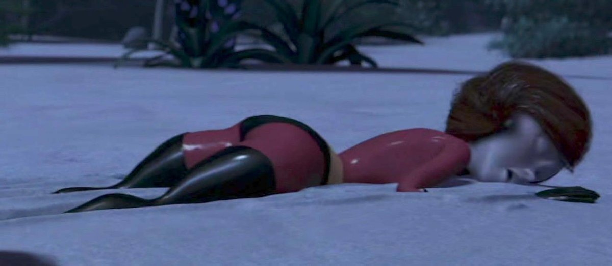 RandomVladi's tweet photo. @amir_dustin Can you talk more about Elastigirl arriving on Syndrome Island? She looks so sexy exhausted, especially in that wet suit clinging to her body. Do you think "prime" Elastigirl would have arrived less tired? https://t.co/V9decG9UZW