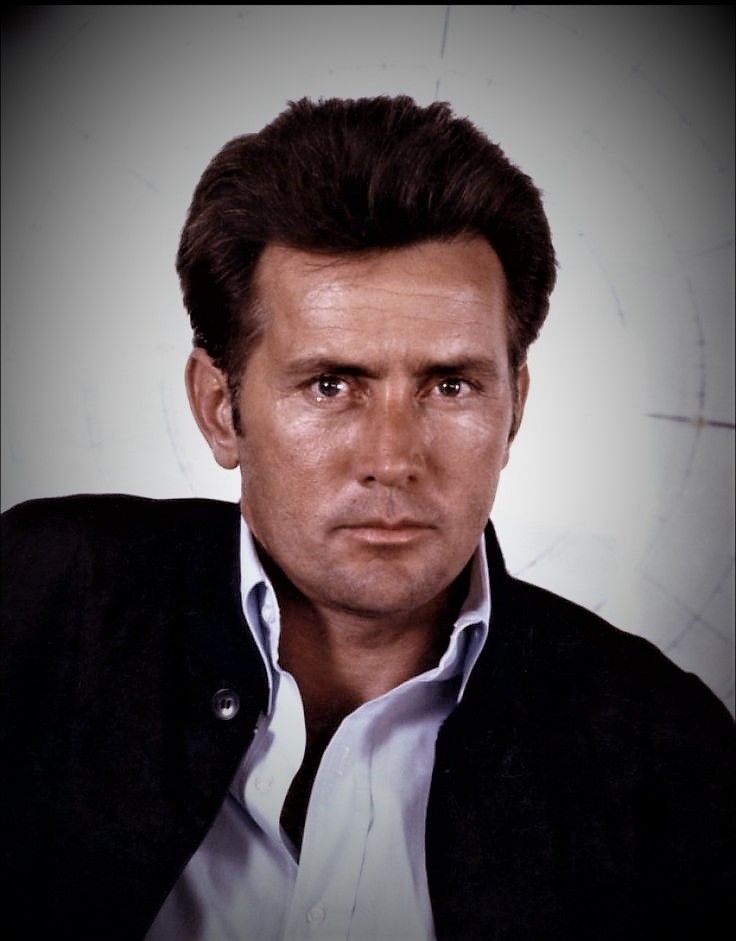 abracetradicao's tweet photo. Martin Sheen: "Os irlandeses contam a história de um homem que chega às portas do céu e pede para entrar e São Pedro diz: 'Claro. Mostre-nos as suas cicatrizes.' O homem responde: 'Não tenho cicatrizes'. São Pedro diz: 'Que pena. Não havia nada pelo qual valesse a pena lutar?'." https://t.co/KrTOhhtlMF